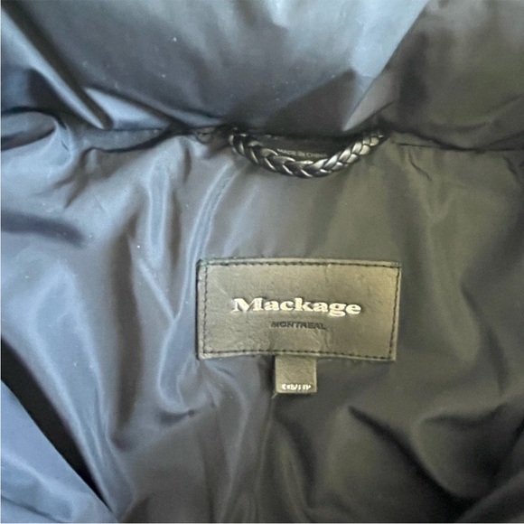 Navy Mackage XXS puffer coat - Picture 7 of 7